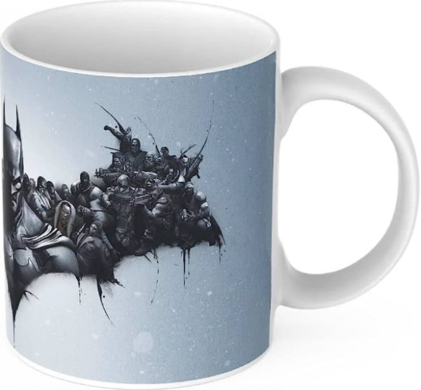 Mug dengan ilustrasi tokoh superhero atau karakter film populer